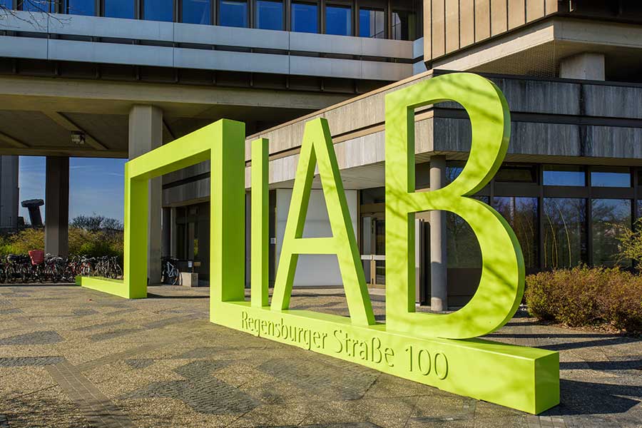 The picture shows the entrance to the building of the Institute for Employment Research (IAB).